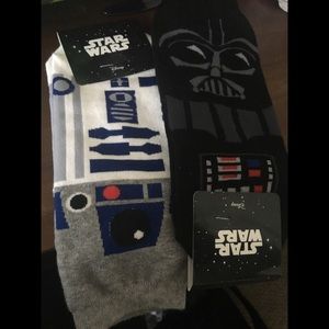 2 Pairs Star Wars Socks! Disney Darth Vader & R2D2